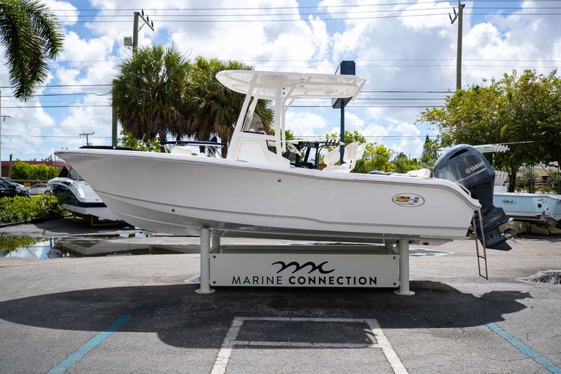 Thumbnail 4 for New 2023 Sea Hunt Ultra 219 boat for sale in West Palm Beach, FL