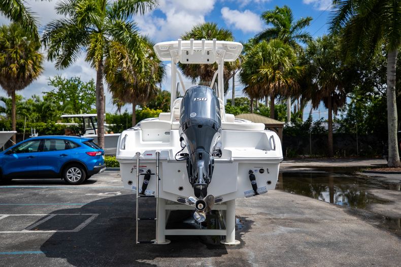 Thumbnail 6 for New 2023 Sea Hunt Ultra 219 boat for sale in West Palm Beach, FL
