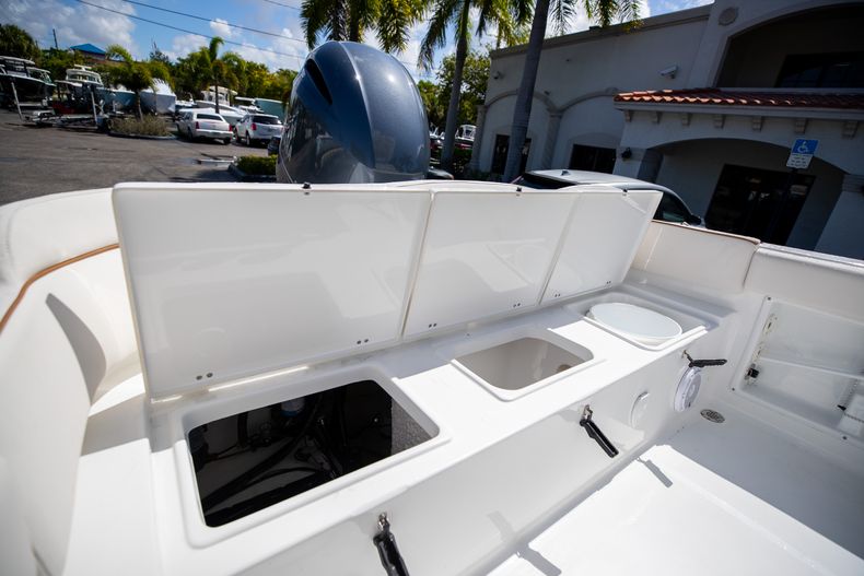 Thumbnail 11 for New 2023 Sea Hunt Ultra 219 boat for sale in West Palm Beach, FL