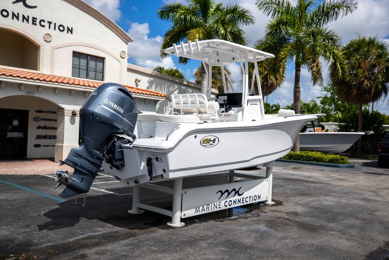 Thumbnail 7 for New 2023 Sea Hunt Ultra 219 boat for sale in West Palm Beach, FL