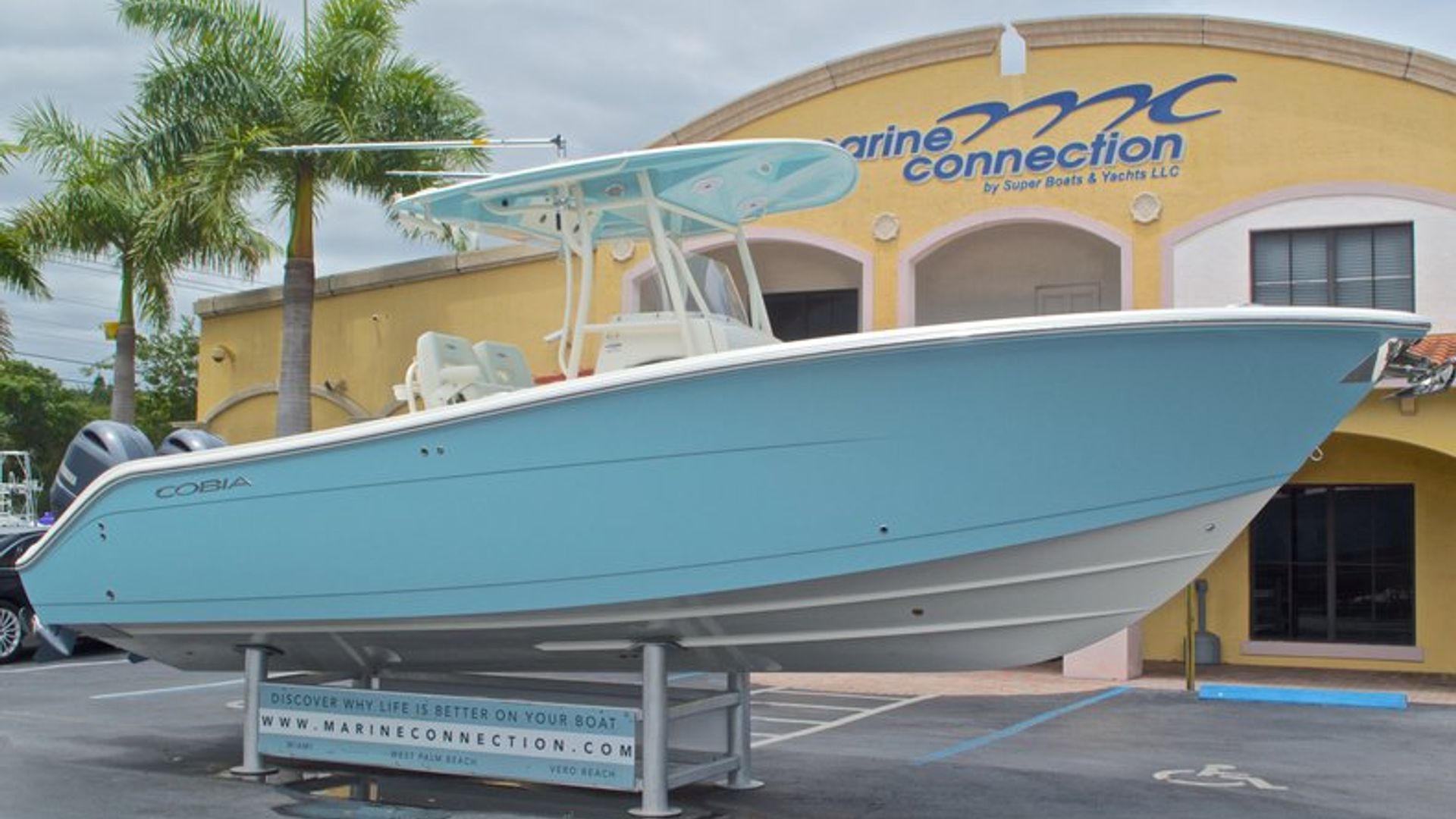 New 2016 Cobia 277 Center Console #W092 image 2