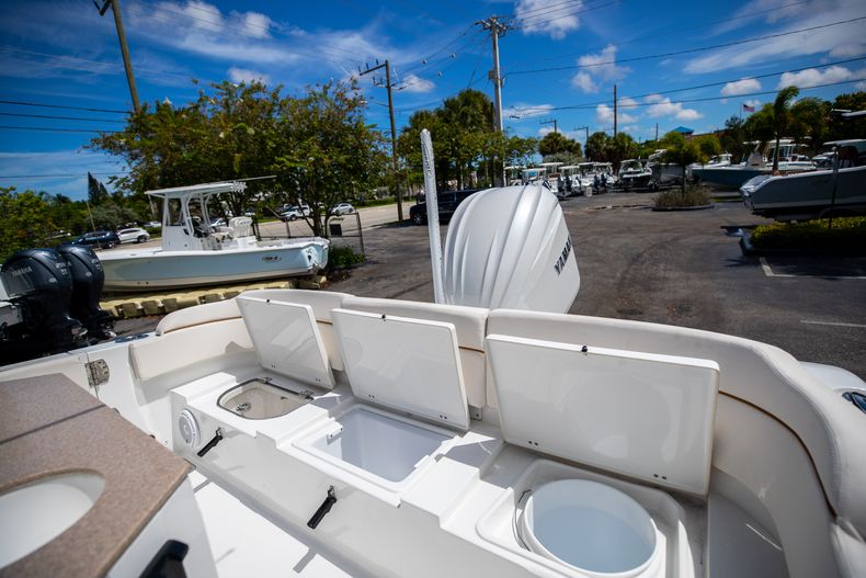 Thumbnail 13 for New 2022 Sea Hunt Escape 25 boat for sale in West Palm Beach, FL
