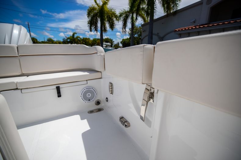 Thumbnail 20 for New 2022 Sea Hunt Escape 25 boat for sale in West Palm Beach, FL