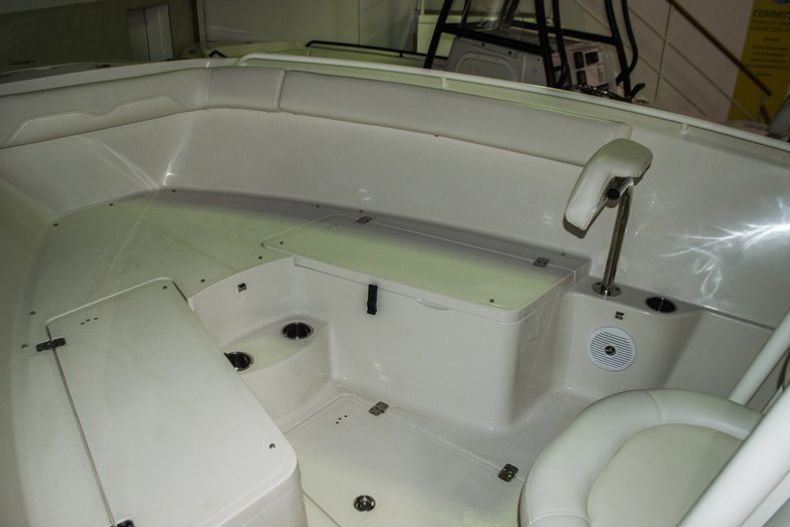 Thumbnail 19 for New 2015 Sailfish 240 CC Center Console boat for sale in West Palm Beach, FL