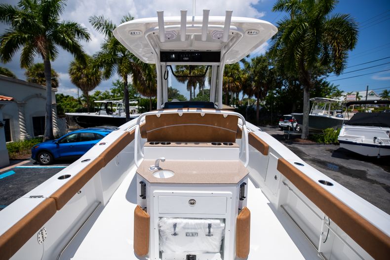 Thumbnail 9 for New 2023 Sea Hunt Ultra 275 SE boat for sale in West Palm Beach, FL