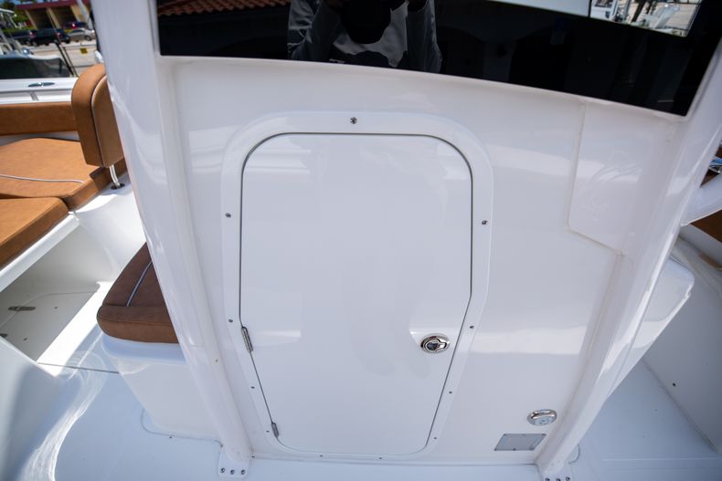 Thumbnail 38 for New 2023 Sea Hunt Ultra 275 SE boat for sale in West Palm Beach, FL