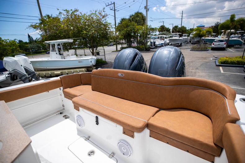 Thumbnail 12 for New 2023 Sea Hunt Ultra 275 SE boat for sale in West Palm Beach, FL