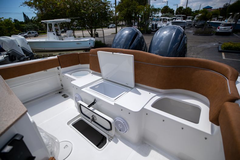 Thumbnail 13 for New 2023 Sea Hunt Ultra 275 SE boat for sale in West Palm Beach, FL