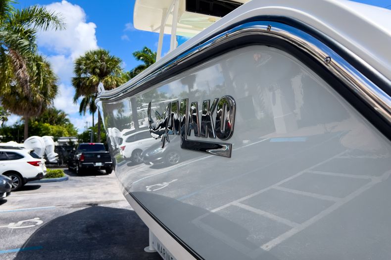 Thumbnail 7 for Used 2019 Mako 284 CC boat for sale in West Palm Beach, FL