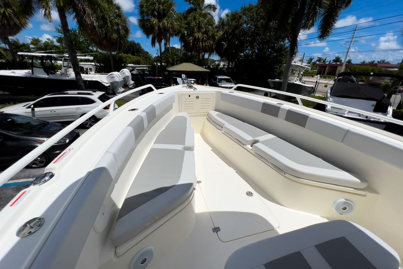 Thumbnail 52 for Used 2019 Mako 284 CC boat for sale in West Palm Beach, FL