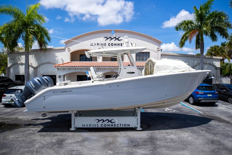 Thumbnail 59 for Used 2020 Cobia 280 CC boat for sale in West Palm Beach, FL