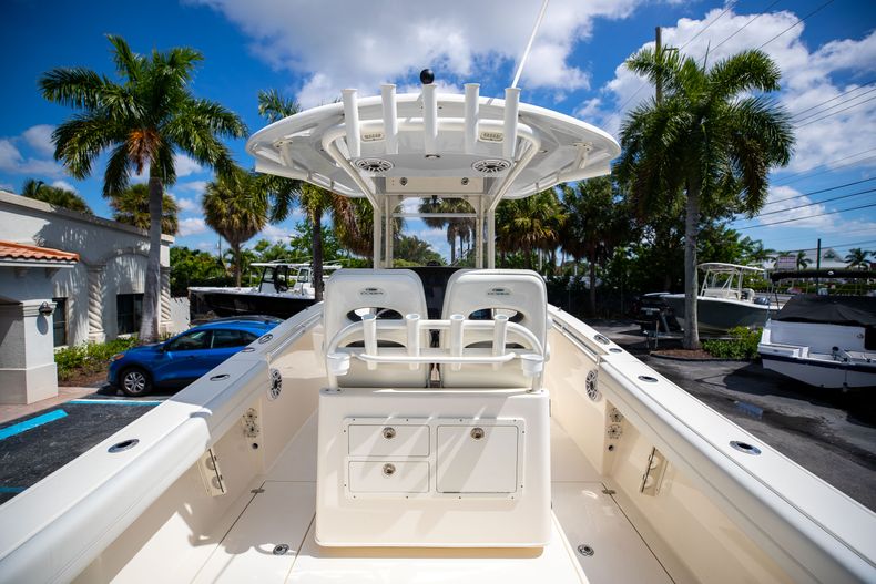 Thumbnail 13 for Used 2020 Cobia 280 CC boat for sale in West Palm Beach, FL