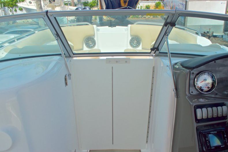 Thumbnail 39 for New 2016 Hurricane SunDeck SD 2200 OB boat for sale in West Palm Beach, FL