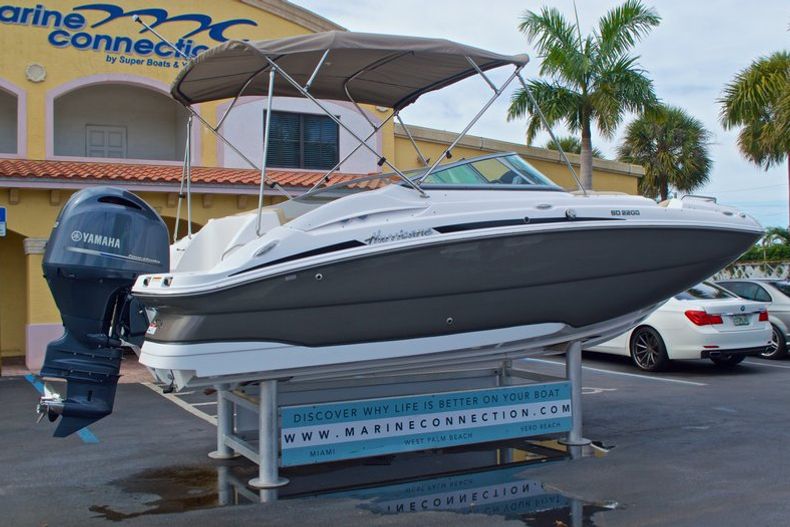 Thumbnail 8 for New 2016 Hurricane SunDeck SD 2200 OB boat for sale in West Palm Beach, FL