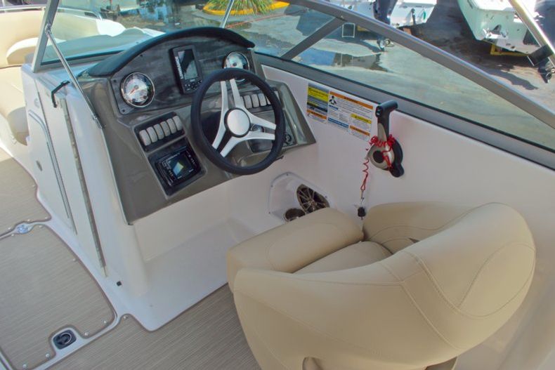 Thumbnail 27 for New 2016 Hurricane SunDeck SD 2200 OB boat for sale in West Palm Beach, FL