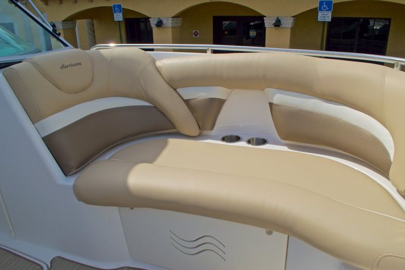 Thumbnail 41 for New 2016 Hurricane SunDeck SD 2200 OB boat for sale in West Palm Beach, FL