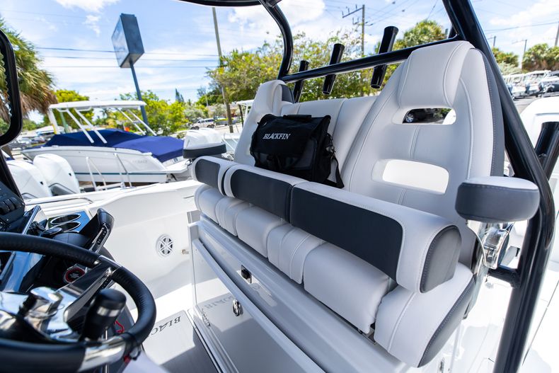 Thumbnail 46 for New 2023 Blackfin 332CC boat for sale in West Palm Beach, FL