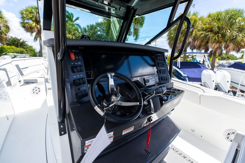 Thumbnail 41 for New 2023 Blackfin 332CC boat for sale in West Palm Beach, FL