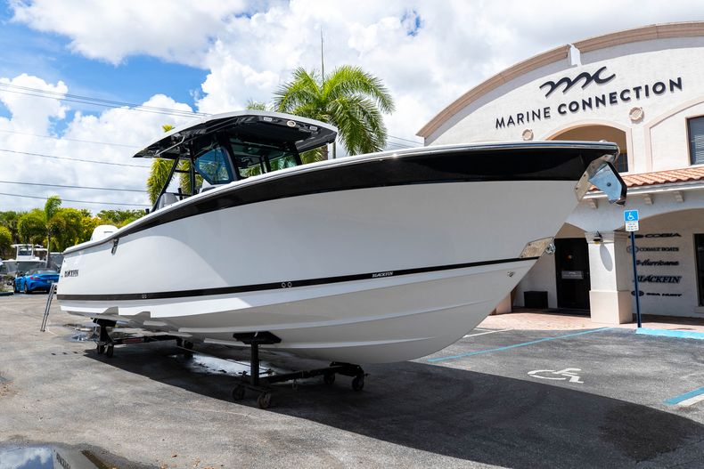 Thumbnail 2 for New 2023 Blackfin 332CC boat for sale in West Palm Beach, FL