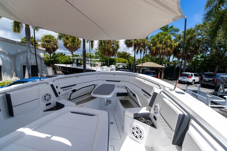 Thumbnail 56 for New 2023 Blackfin 332CC boat for sale in West Palm Beach, FL