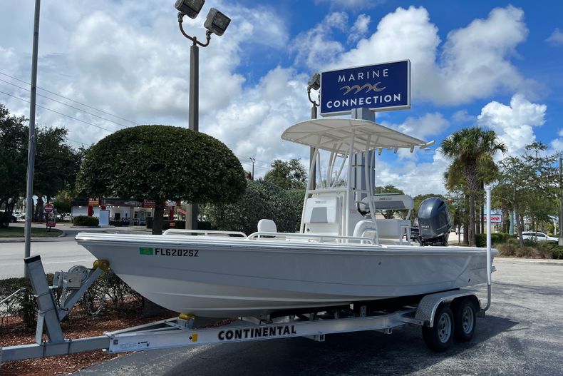Thumbnail 1 for Used 2021 Pathfinder 2200 TRS boat for sale in Vero Beach, FL