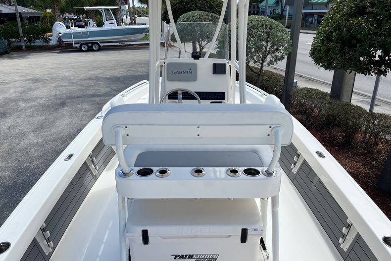 Thumbnail 9 for Used 2021 Pathfinder 2200 TRS boat for sale in Vero Beach, FL