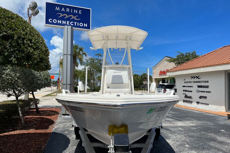 Thumbnail 2 for Used 2021 Pathfinder 2200 TRS boat for sale in Vero Beach, FL