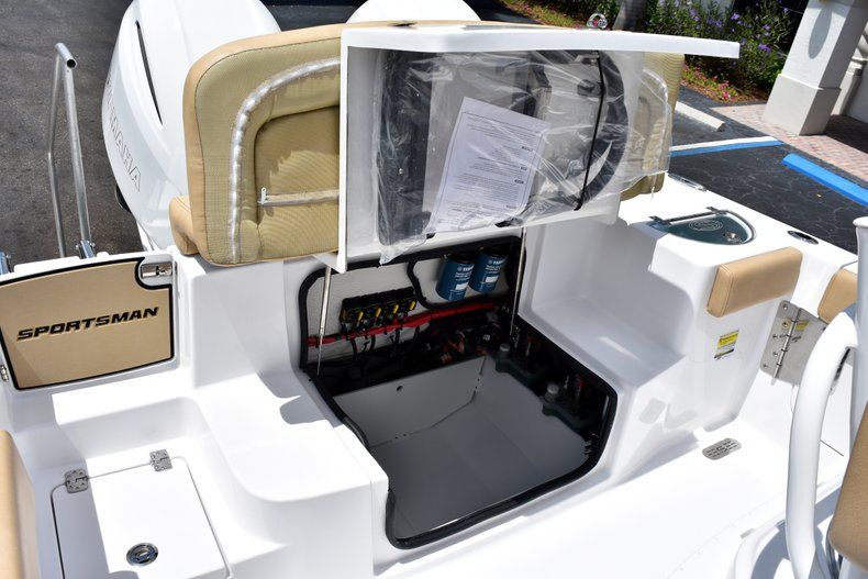 Thumbnail 15 for New 2019 Sportsman Heritage 251 Center Console boat for sale in West Palm Beach, FL