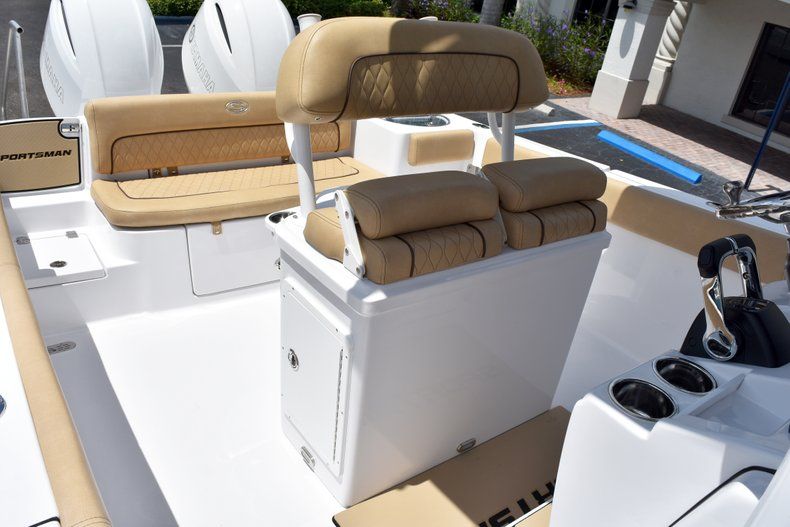 Thumbnail 28 for New 2019 Sportsman Heritage 251 Center Console boat for sale in West Palm Beach, FL