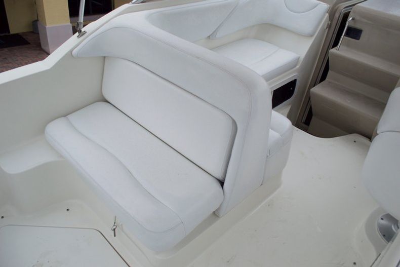 Thumbnail 15 for Used 2001 Sea Ray 260 Sundancer boat for sale in West Palm Beach, FL