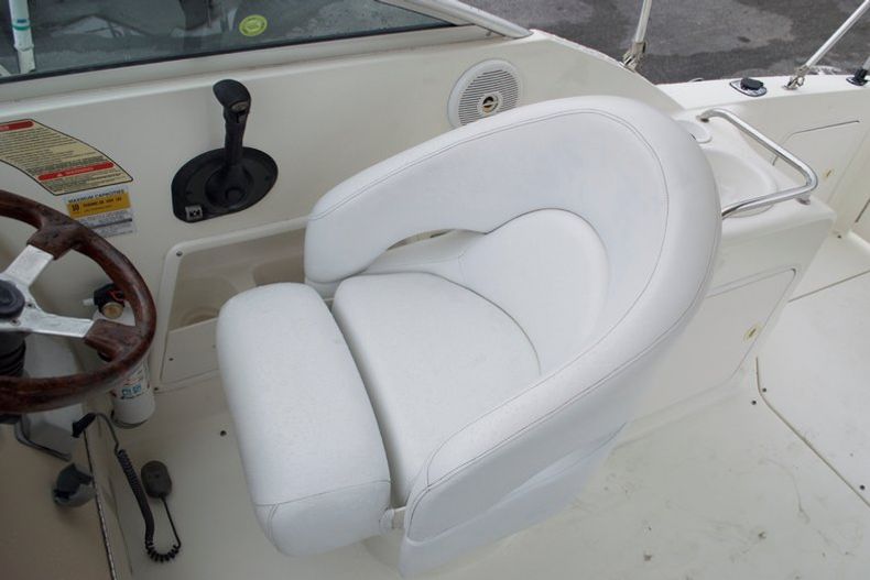 Thumbnail 18 for Used 2001 Sea Ray 260 Sundancer boat for sale in West Palm Beach, FL