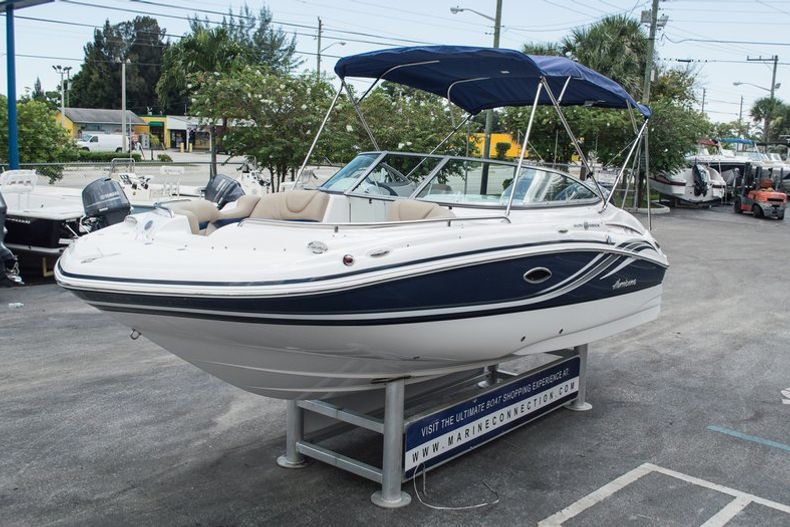 Thumbnail 9 for New 2014 Hurricane SunDeck SD 2000 OB boat for sale in West Palm Beach, FL