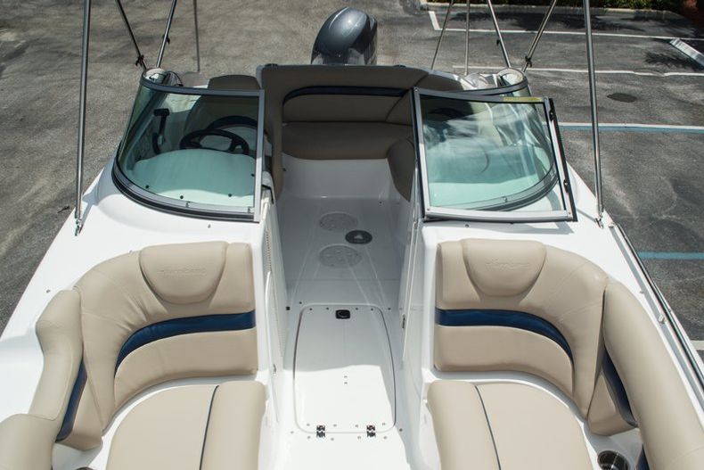 Thumbnail 27 for New 2014 Hurricane SunDeck SD 2000 OB boat for sale in West Palm Beach, FL