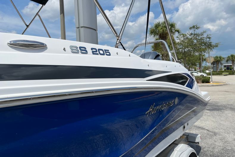 Thumbnail 6 for New 2022 Hurricane SunDeck Sport OB SS 205 OB boat for sale in Vero Beach, FL