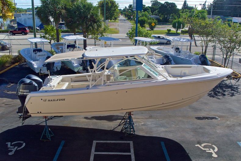 Thumbnail 93 for New 2016 Sailfish 325 Dual Console boat for sale in West Palm Beach, FL