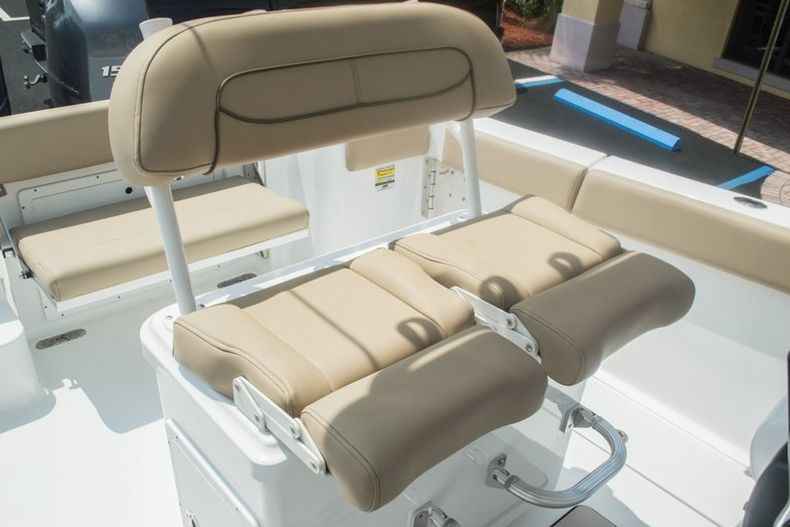 Thumbnail 42 for New 2015 Sportsman Open 252 Center Console boat for sale in Miami, FL