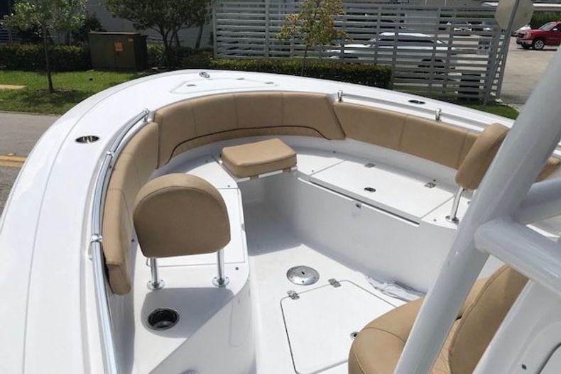 Thumbnail 8 for New 2019 Sportsman Open 242 Center Console boat for sale in Miami, FL