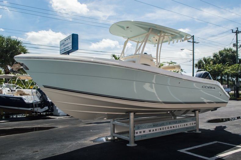 Thumbnail 3 for New 2016 Cobia 237 Center Console boat for sale in Vero Beach, FL