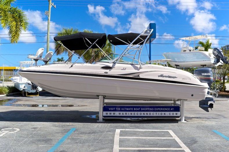 Thumbnail 4 for Used 2002 Hurricane SunDeck SD 237 OB boat for sale in West Palm Beach, FL