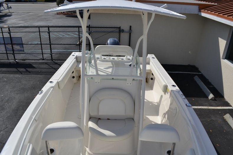 Thumbnail 20 for New 2015 Sailfish 220 CC Center Console boat for sale in Miami, FL