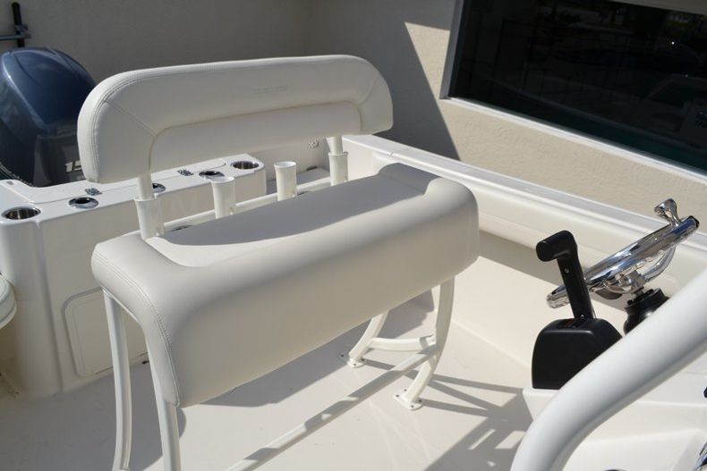 Thumbnail 22 for New 2015 Sailfish 220 CC Center Console boat for sale in Miami, FL