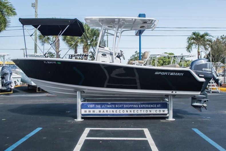 Thumbnail 4 for Used 2014 Sportsman Heritage 211 Center Console boat for sale in West Palm Beach, FL