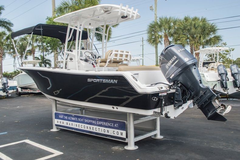 Thumbnail 5 for Used 2014 Sportsman Heritage 211 Center Console boat for sale in West Palm Beach, FL