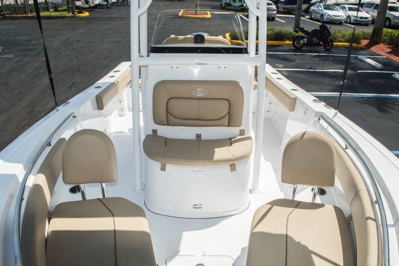 Thumbnail 11 for Used 2014 Sportsman Heritage 211 Center Console boat for sale in West Palm Beach, FL