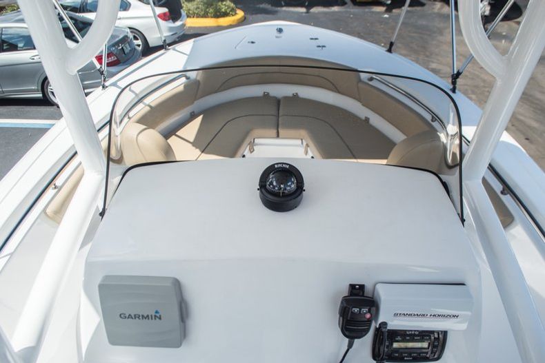 Thumbnail 15 for Used 2014 Sportsman Heritage 211 Center Console boat for sale in West Palm Beach, FL