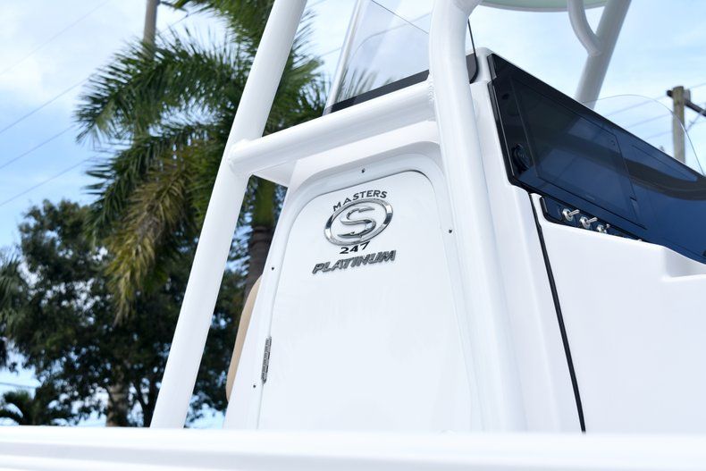 Thumbnail 11 for New 2019 Sportsman Masters 247 Bay Boat boat for sale in Vero Beach, FL