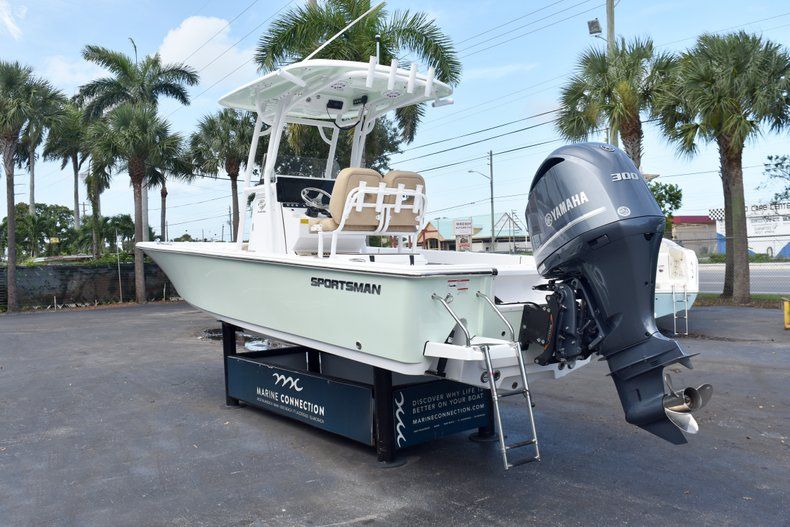 Thumbnail 5 for New 2019 Sportsman Masters 247 Bay Boat boat for sale in Vero Beach, FL