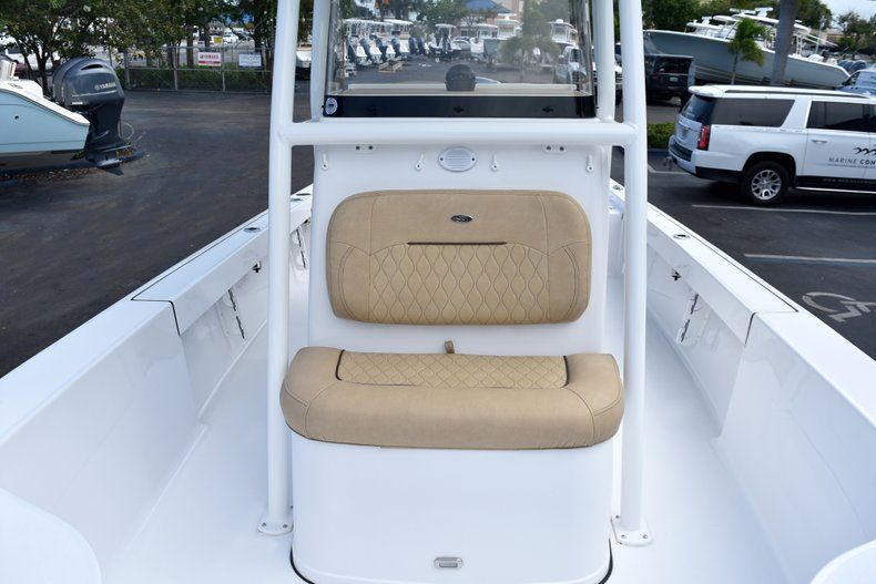 Thumbnail 39 for New 2019 Sportsman Masters 247 Bay Boat boat for sale in Vero Beach, FL