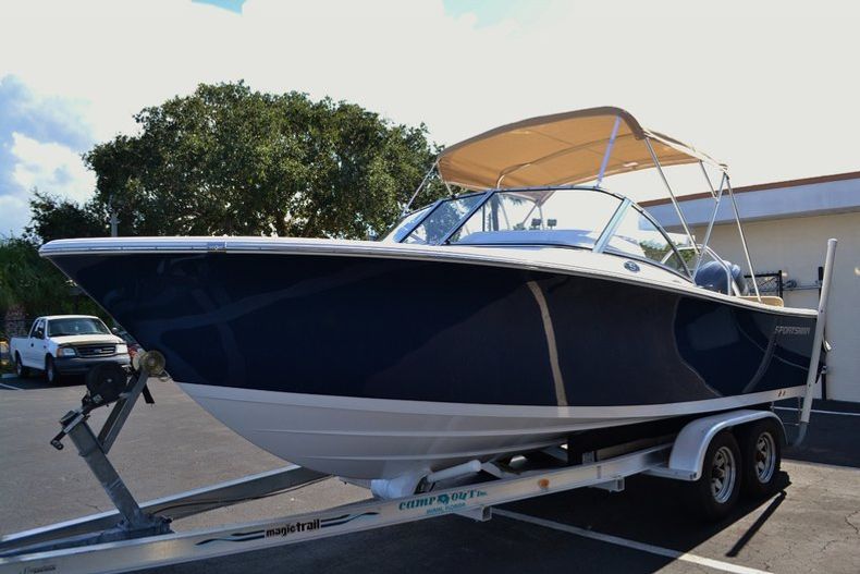Thumbnail 3 for New 2014 Sportsman Discovery 210 Dual Console boat for sale in West Palm Beach, FL