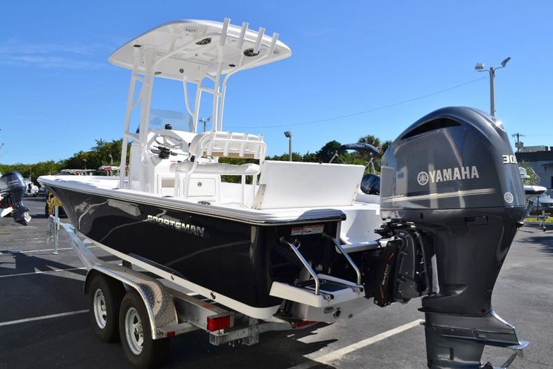 Thumbnail 4 for New 2015 Sportsman Masters 247 Bay Boat boat for sale in West Palm Beach, FL